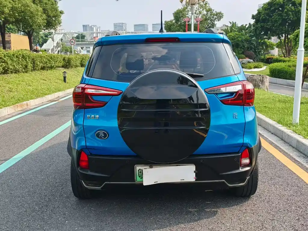 BYD Yuan EV — миниатюра 5