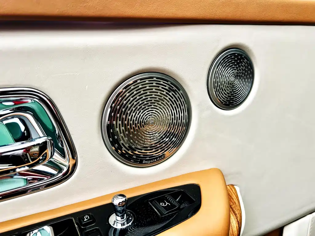 Rolls-Royce Cullinan 2018 мест