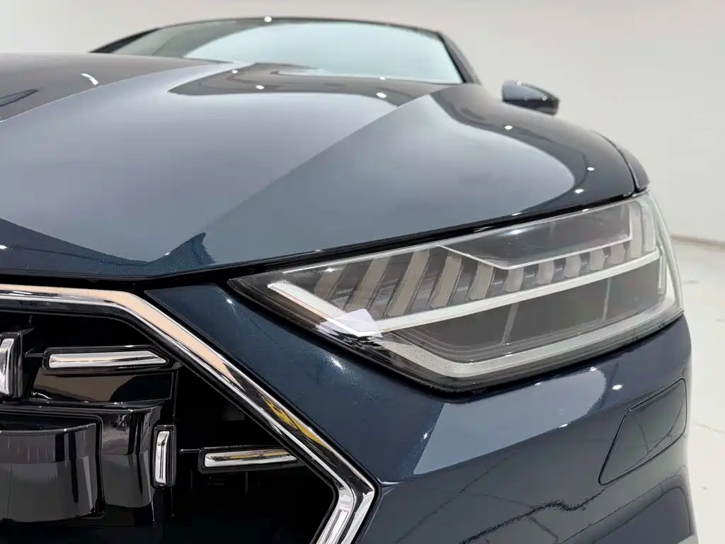 Audi A7L — миниатюра 9