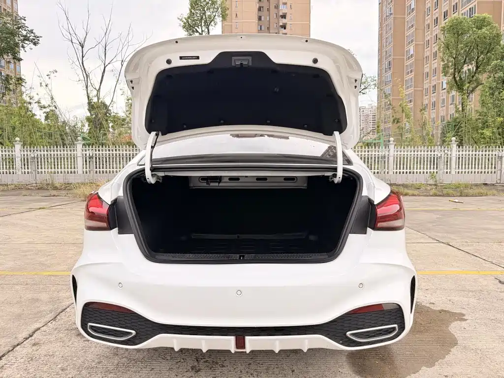 MG MG5 — миниатюра 12