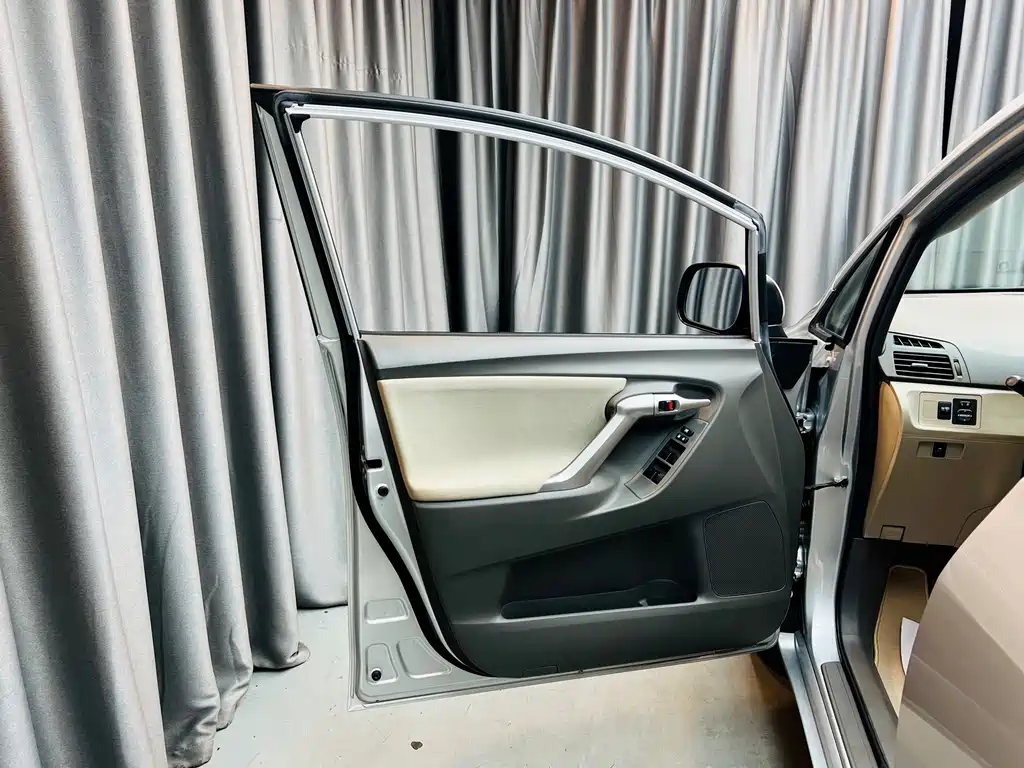 Toyota Verso — миниатюра 7