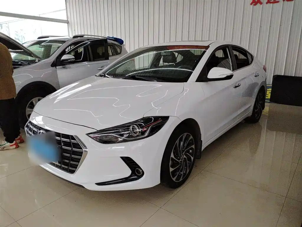 Hyundai Elantra 2019