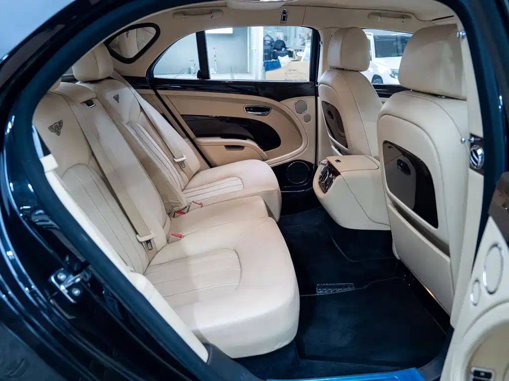 Bentley Mulsanne — миниатюра 33