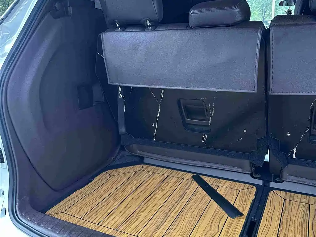 Toyota Sienna — миниатюра 33