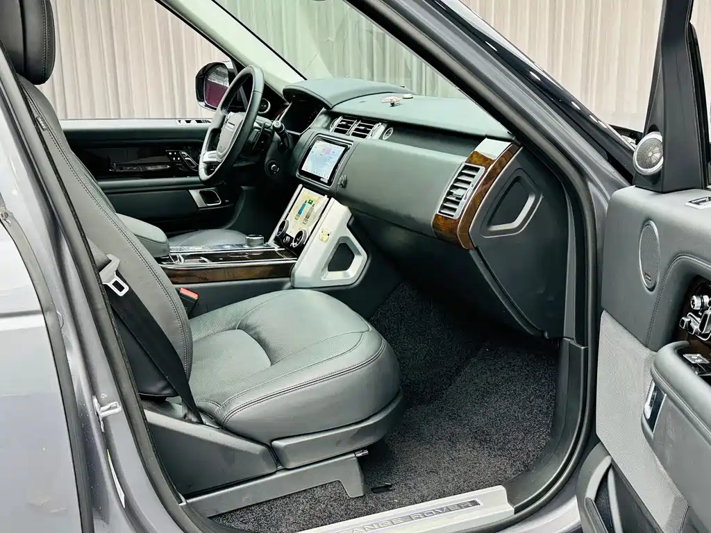 Land Rover Range Rover — миниатюра 27