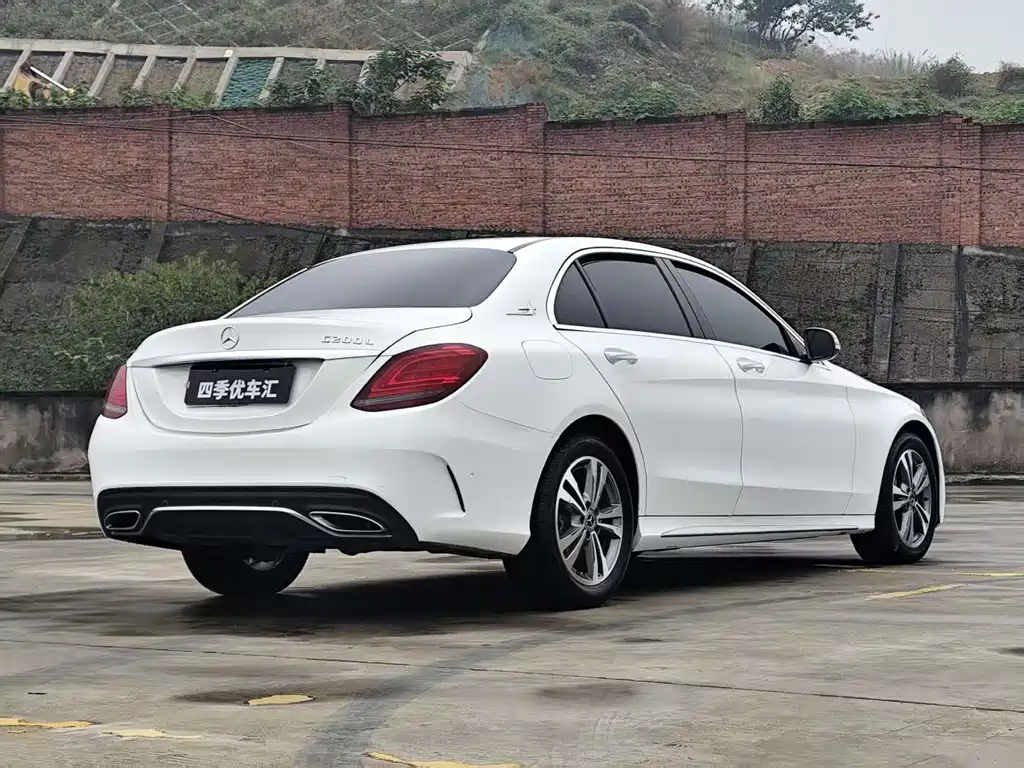 Mercedes-Benz C-Class — миниатюра 6