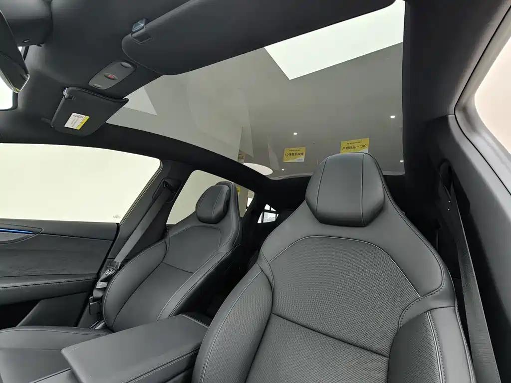 Tesla Model Y L — миниатюра 8