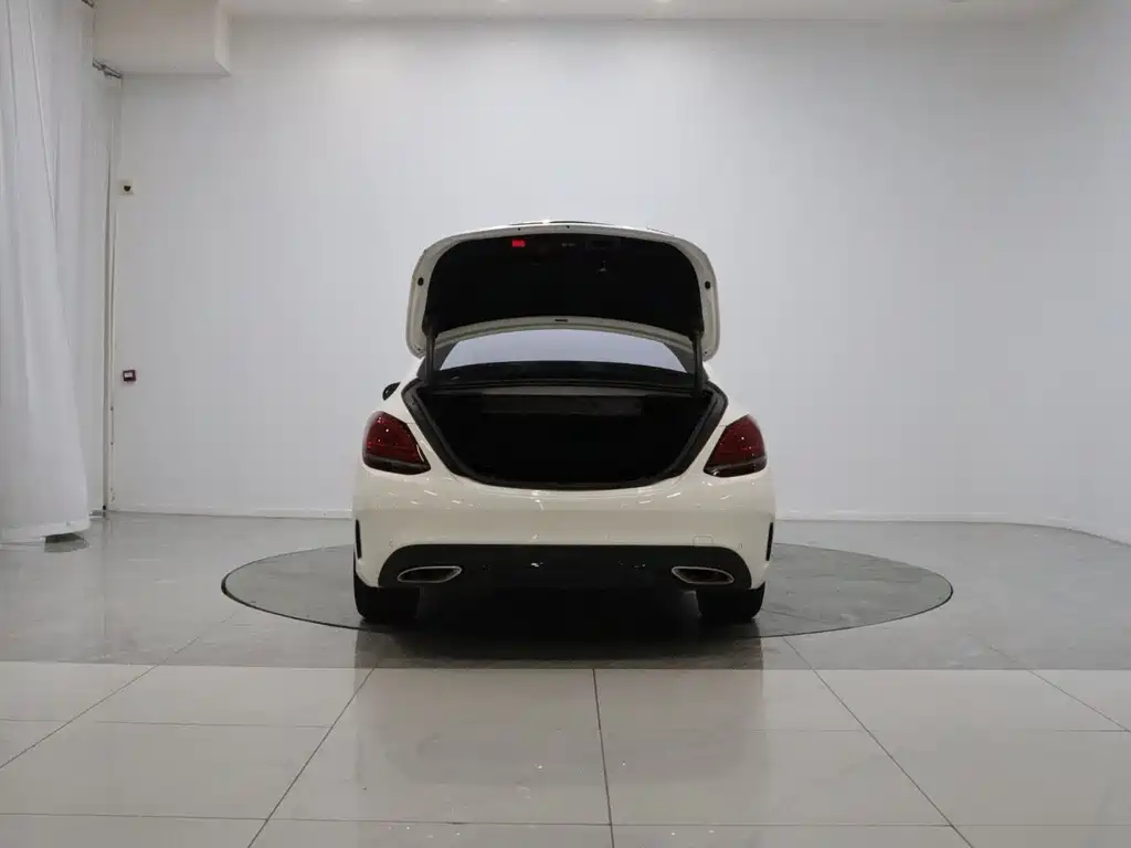 Mercedes-Benz C-Class — миниатюра 9