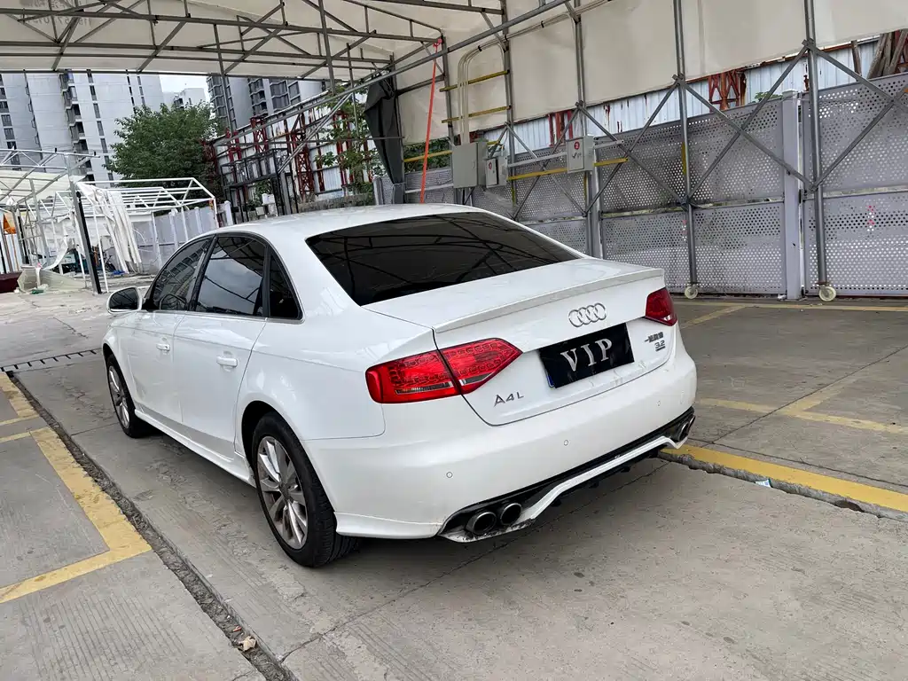 Audi A4L — миниатюра 7