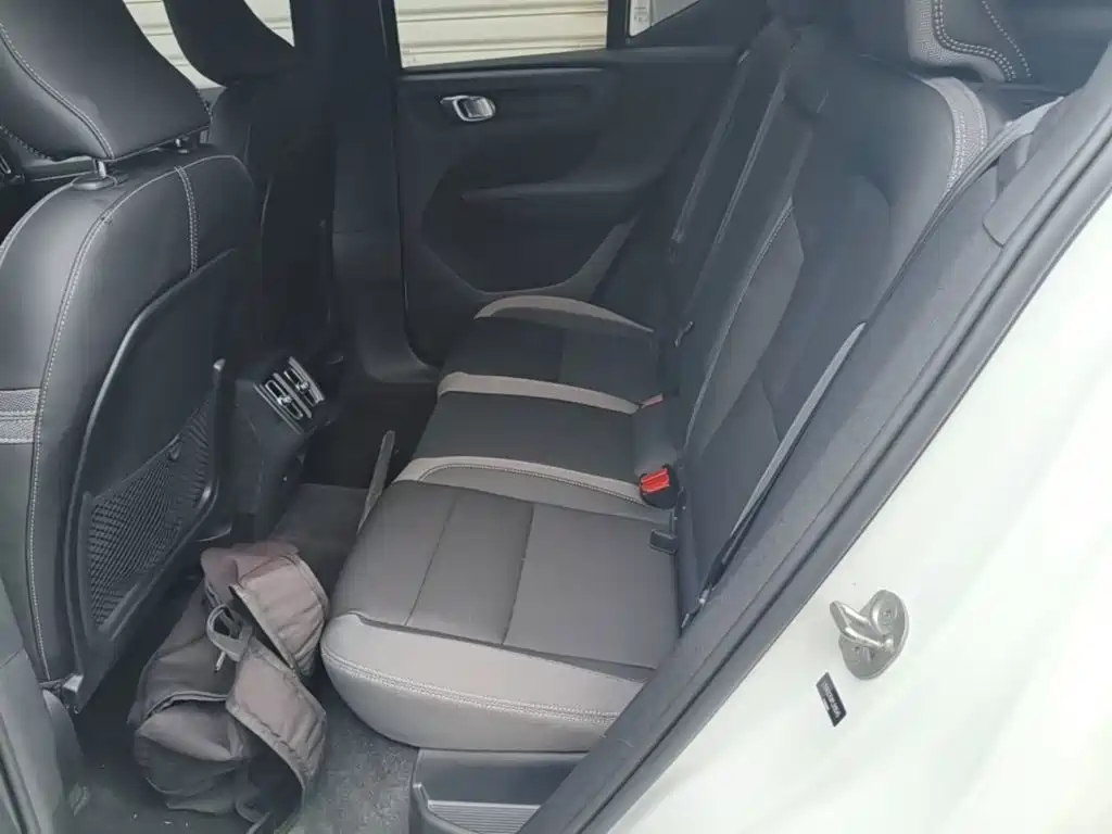 Volvo XC40 — миниатюра 17