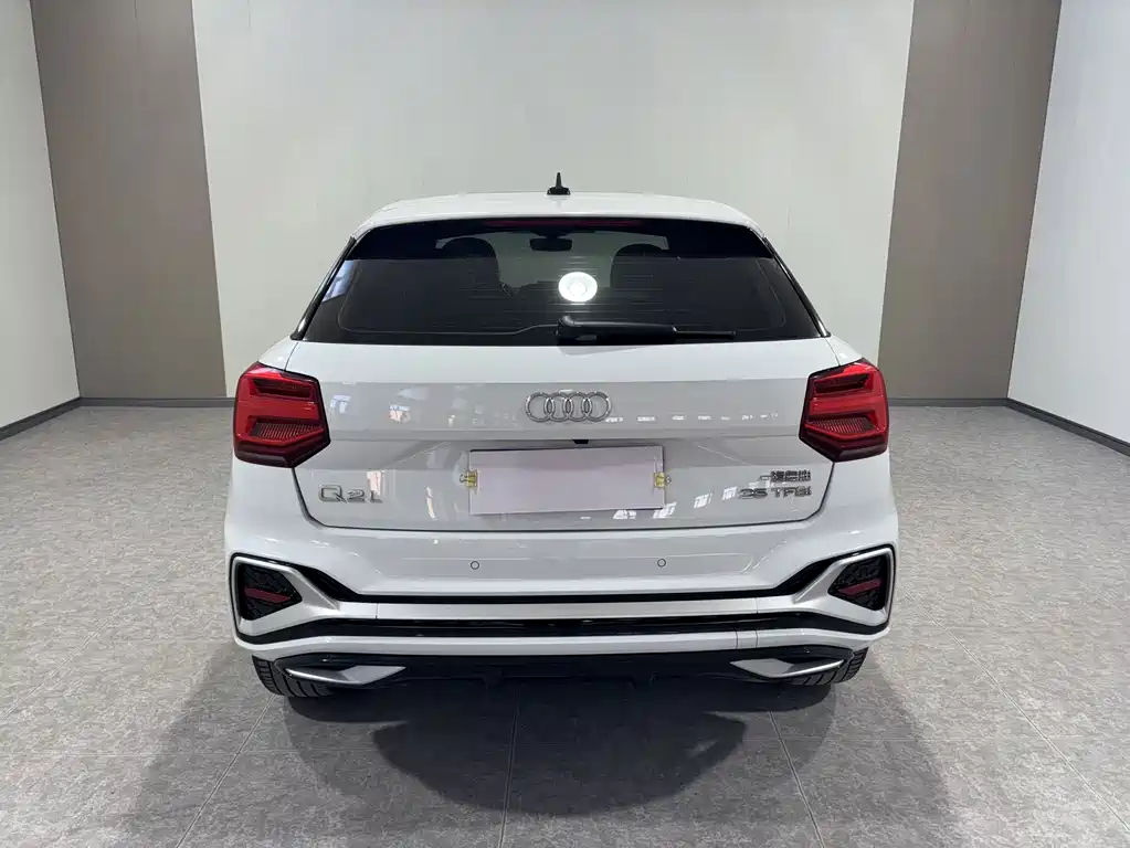 Audi Q2L — миниатюра 4