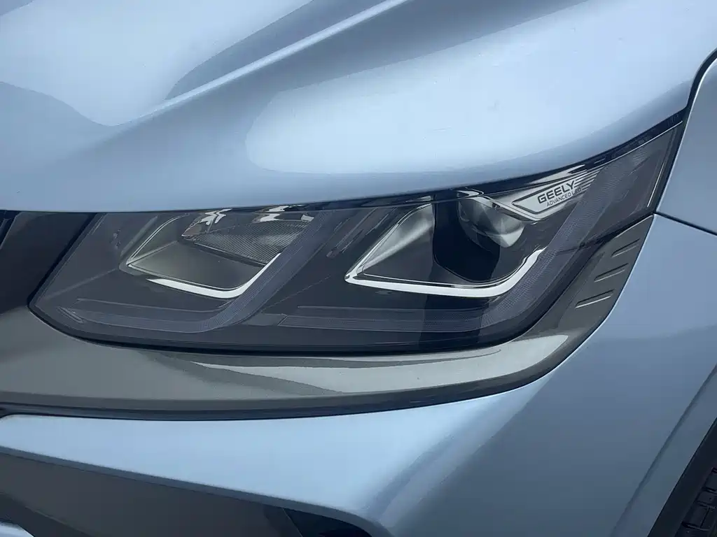 Geely Binyue — миниатюра 11