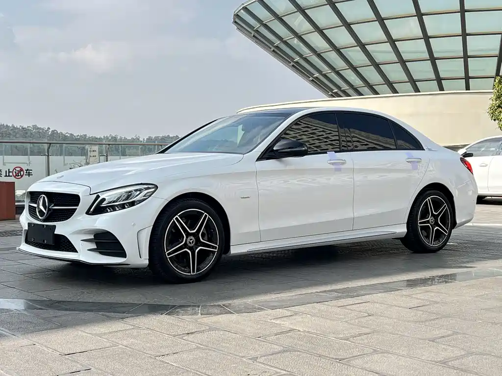 Mercedes-Benz C-Class 2021