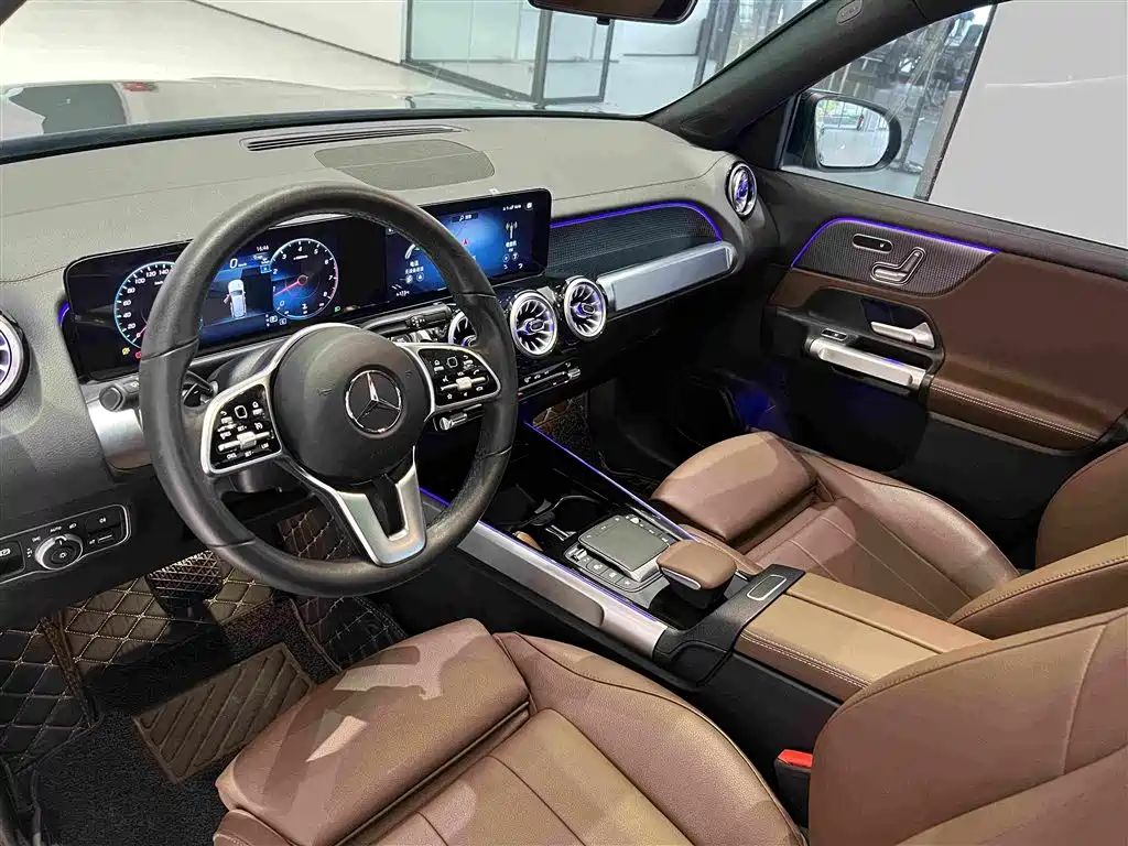 Mercedes-Benz GLB — миниатюра 23