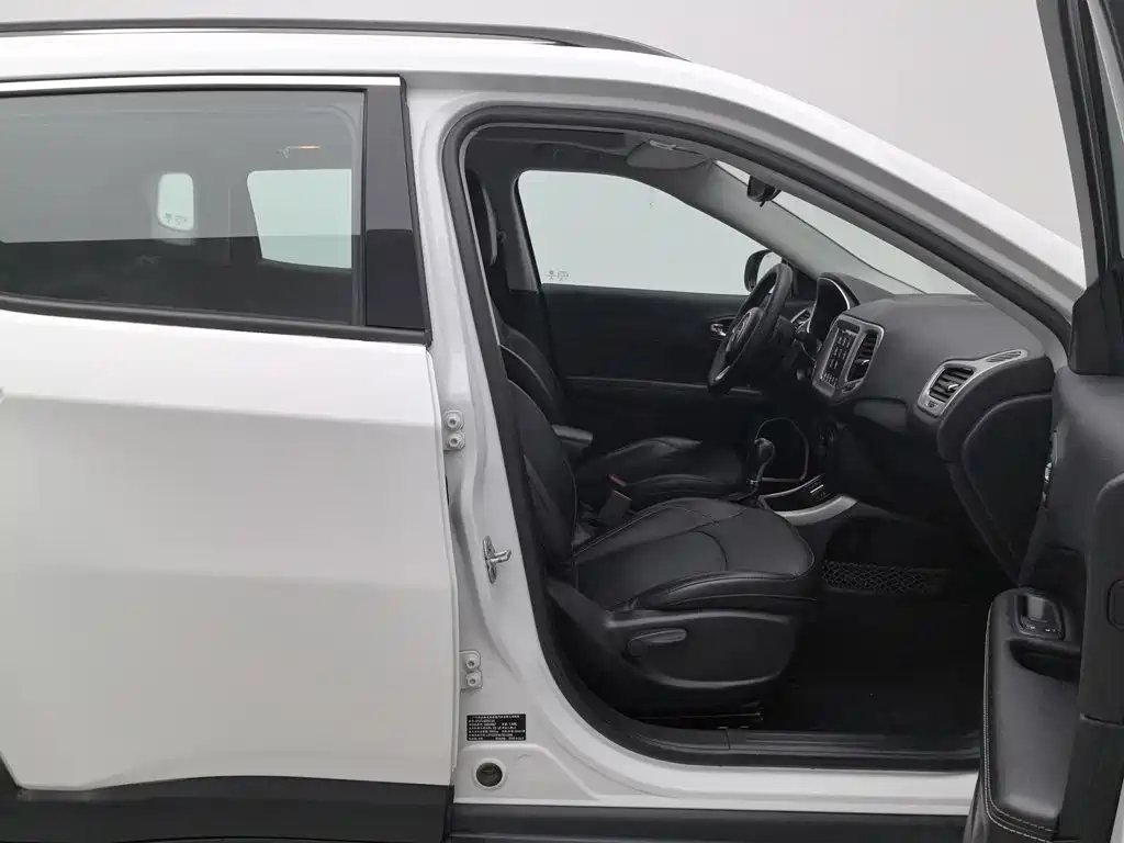 Jeep Compass — миниатюра 23