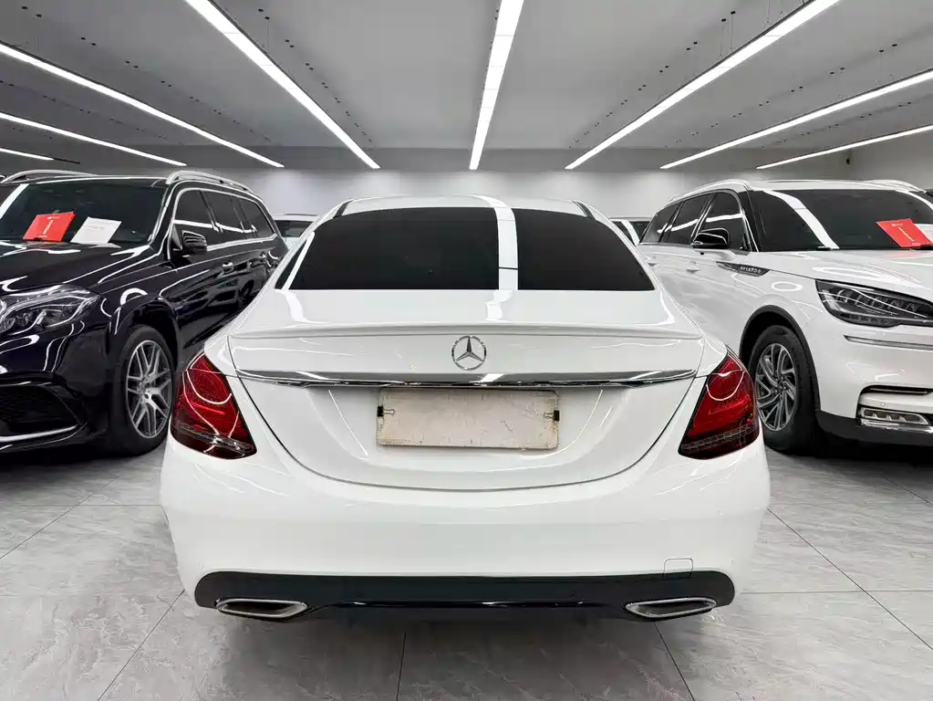 Mercedes-Benz C-Class — миниатюра 5