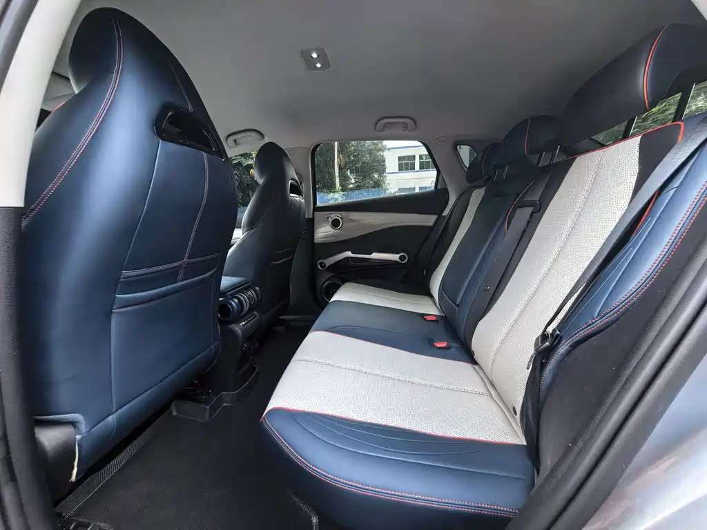 BYD Yuan Plus — миниатюра 6