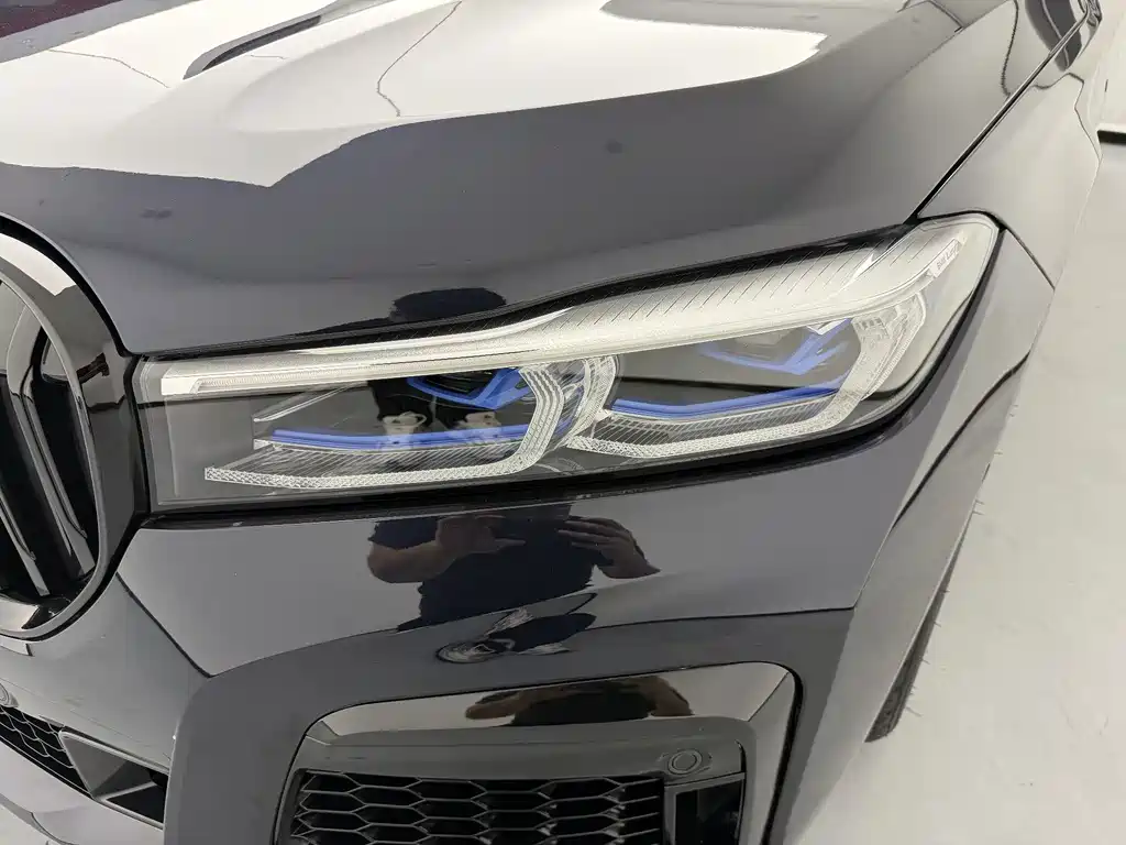 BMW 7 Series — миниатюра 18
