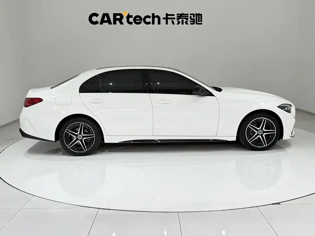 Mercedes-Benz C-Class — миниатюра 4