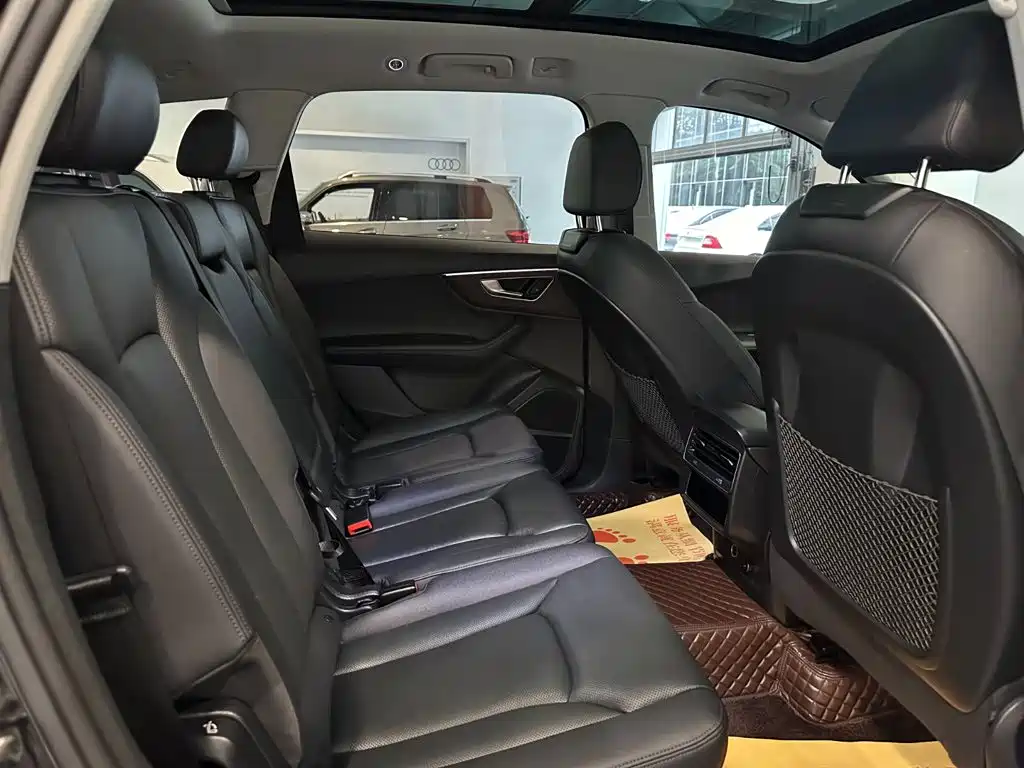 Audi Q7 — миниатюра 8