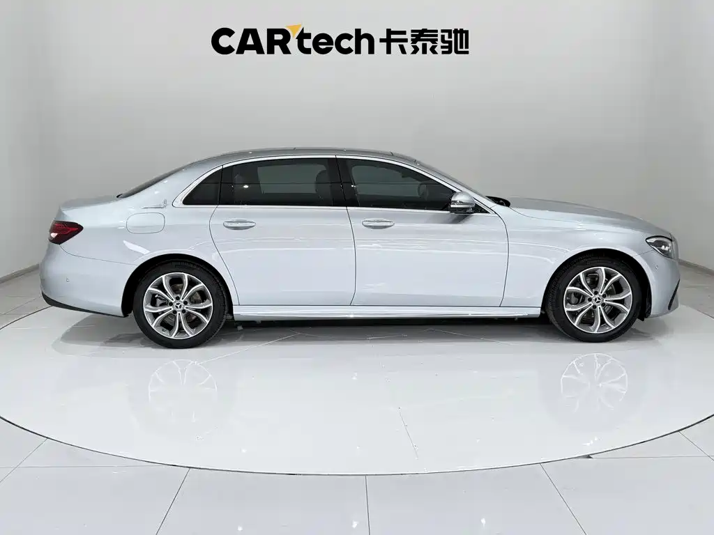 Mercedes-Benz E-Class — миниатюра 4