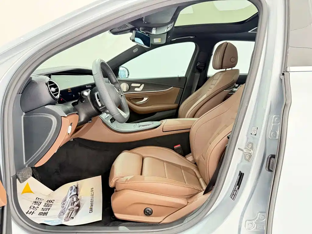 Mercedes-Benz E-Class — миниатюра 17