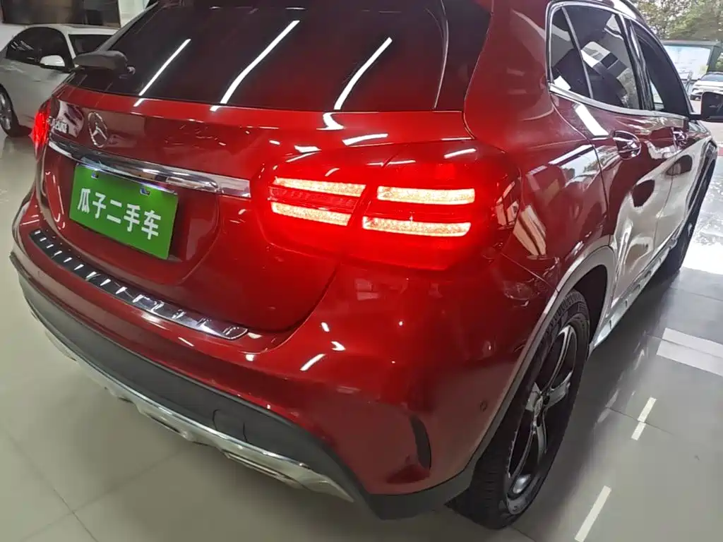 Mercedes-Benz GLA — миниатюра 8
