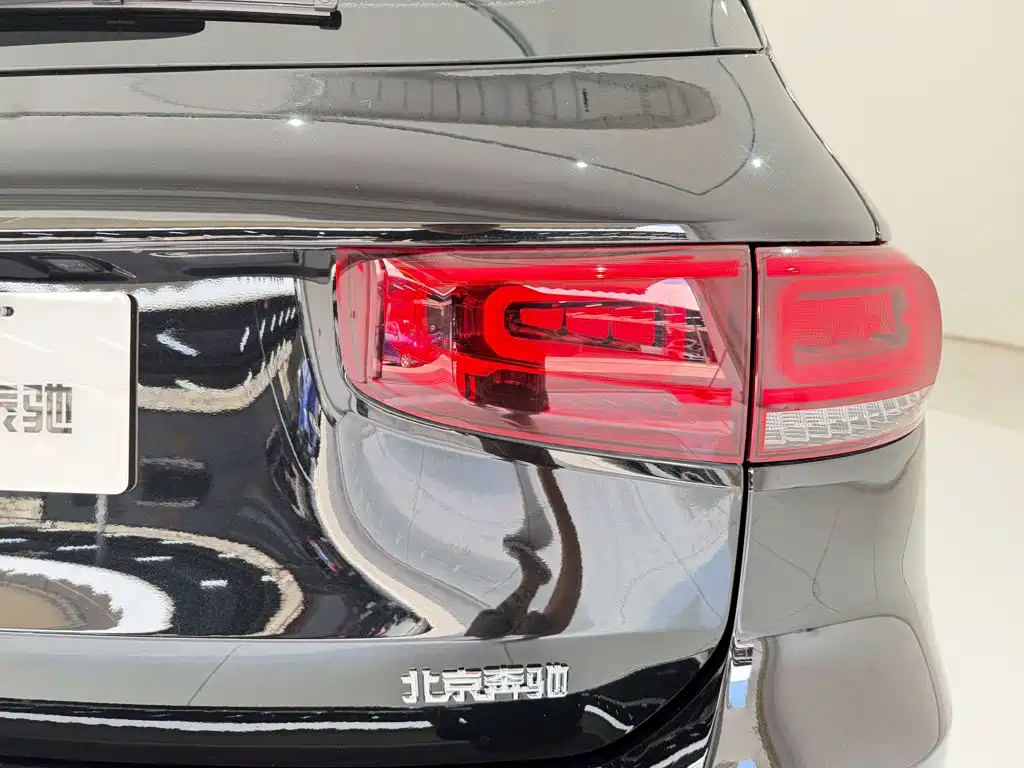 Mercedes-Benz GLB — миниатюра 10