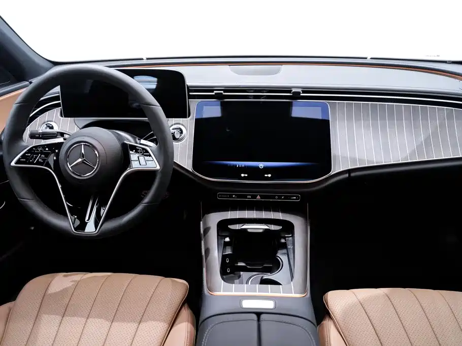 Mercedes-Benz E-Class — миниатюра 14