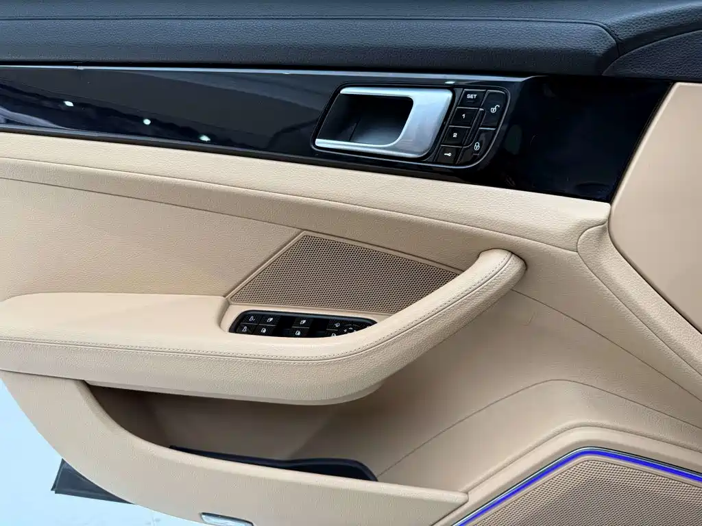 Porsche Panamera — миниатюра 16