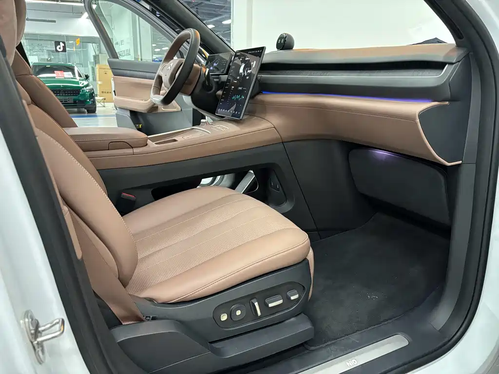NIO ES8 2024 75kWh