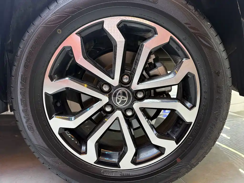 Toyota Frontlander — миниатюра 8