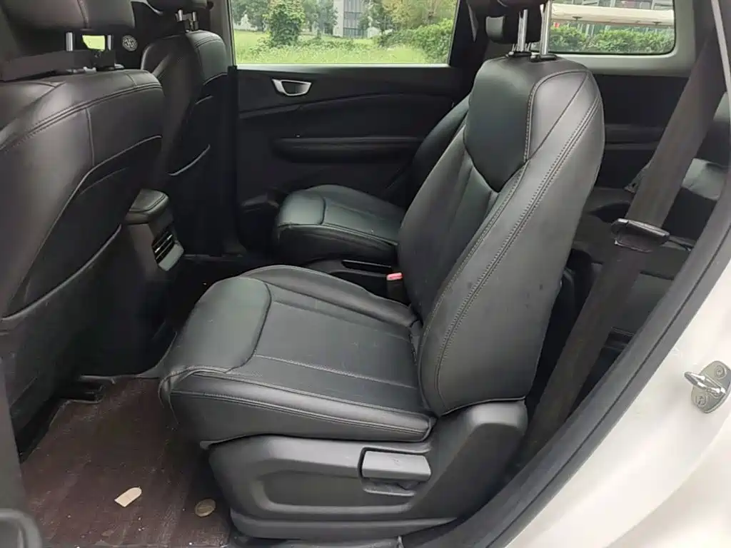 Wuling Jiachen — миниатюра 17