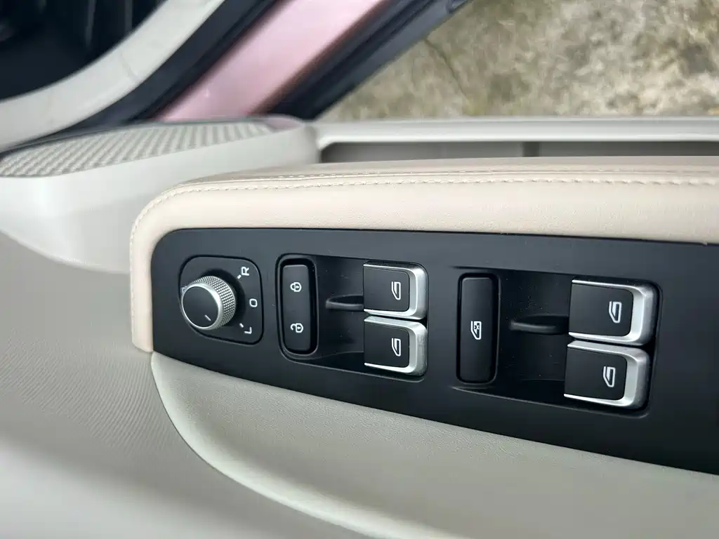 Geely Icon 2023 1.5TD