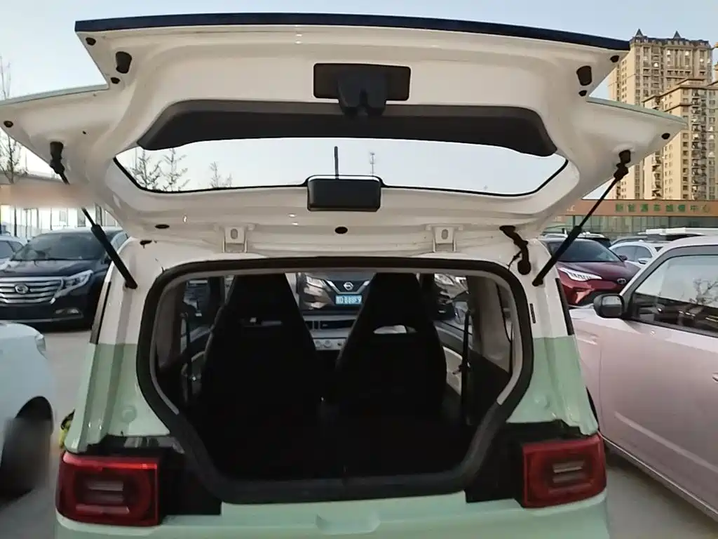 Wuling MINIEV — миниатюра 19