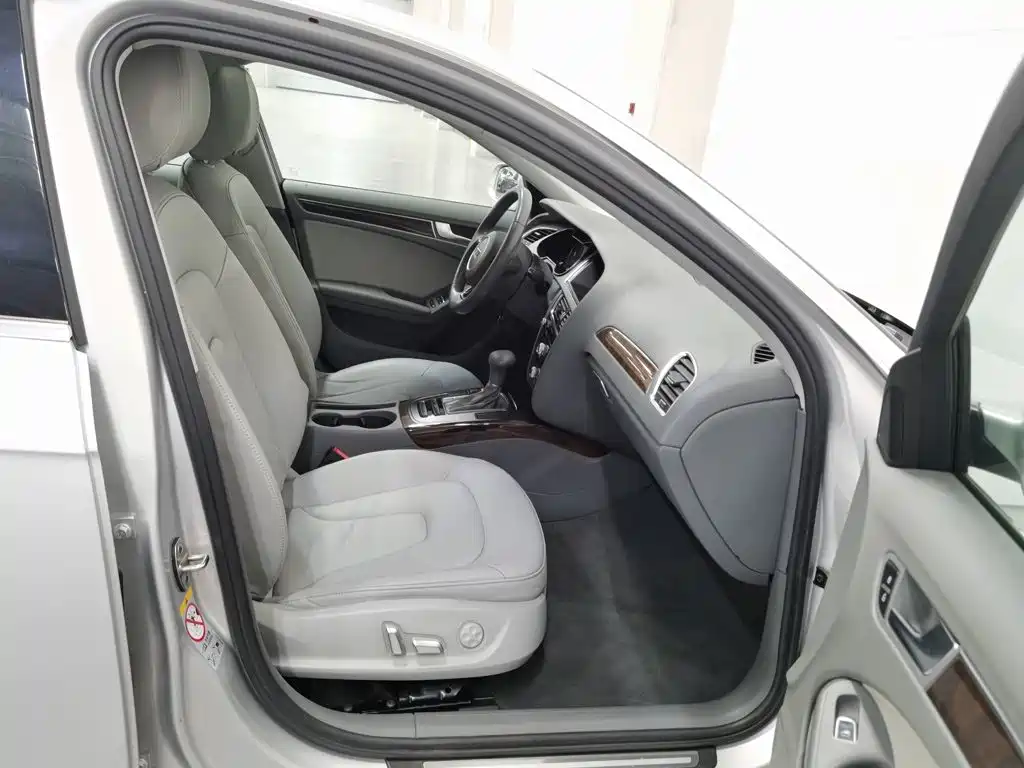 Audi A4L — миниатюра 23