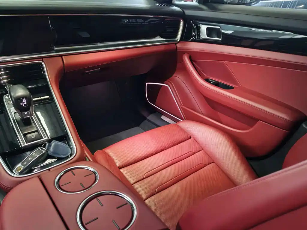 Porsche Panamera — миниатюра 7