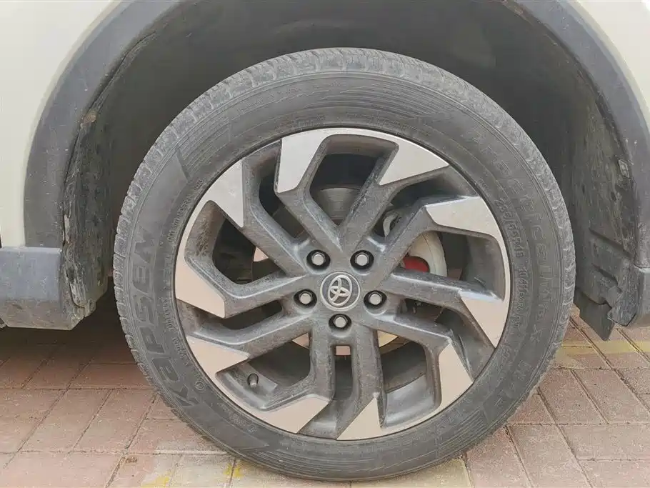 TOYOTA RAV4 RONGFANG