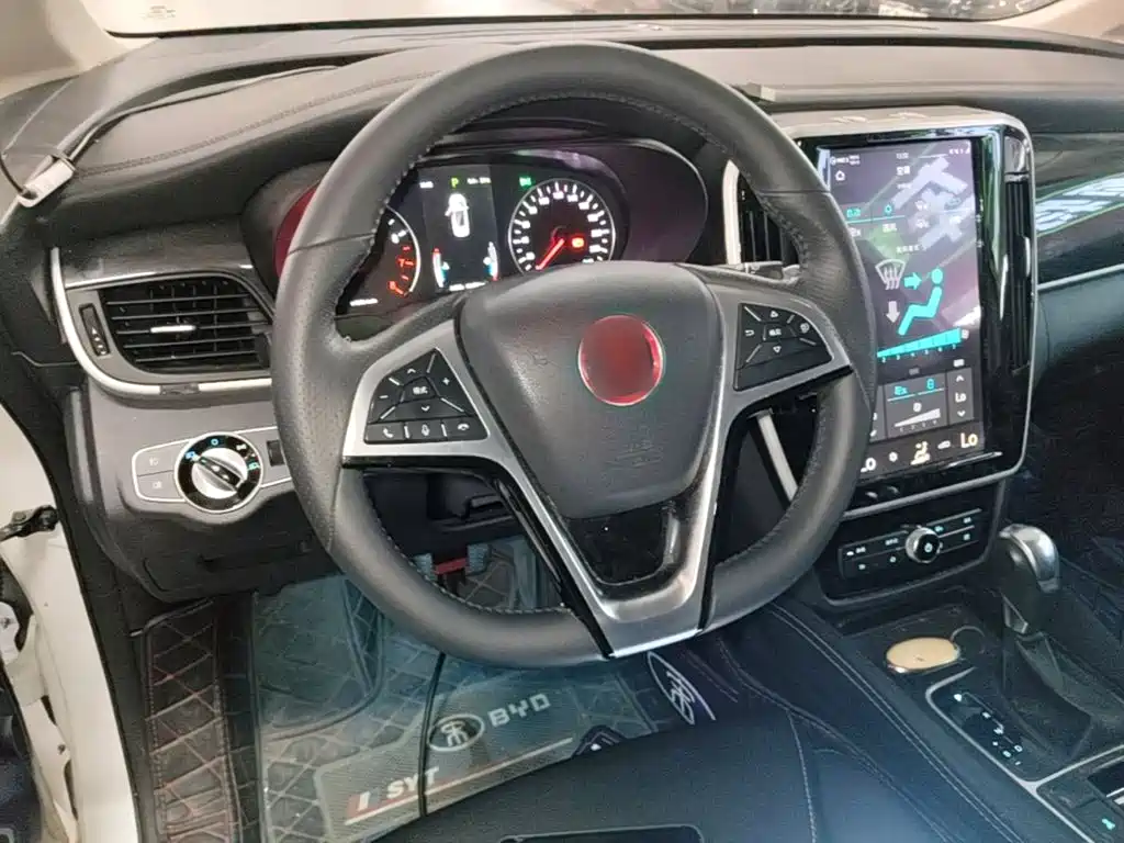 BYD MAX — миниатюра 11