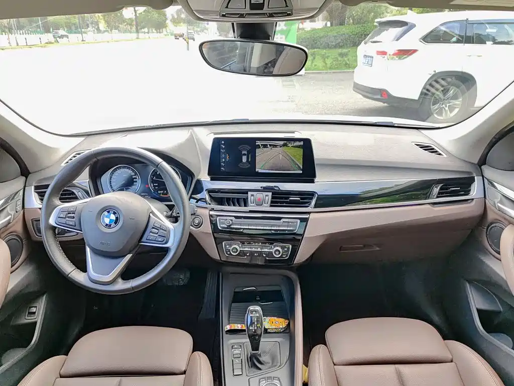 BMW X1 — миниатюра 10