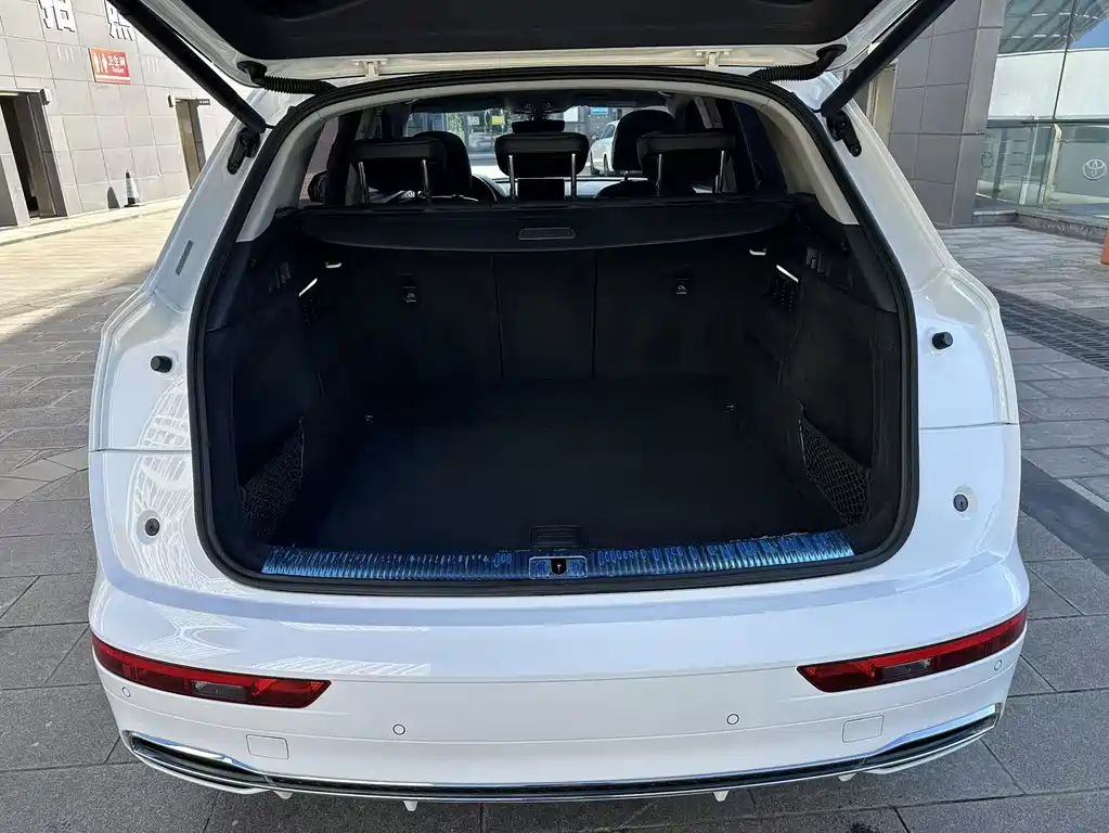 Audi Q5L — миниатюра 40