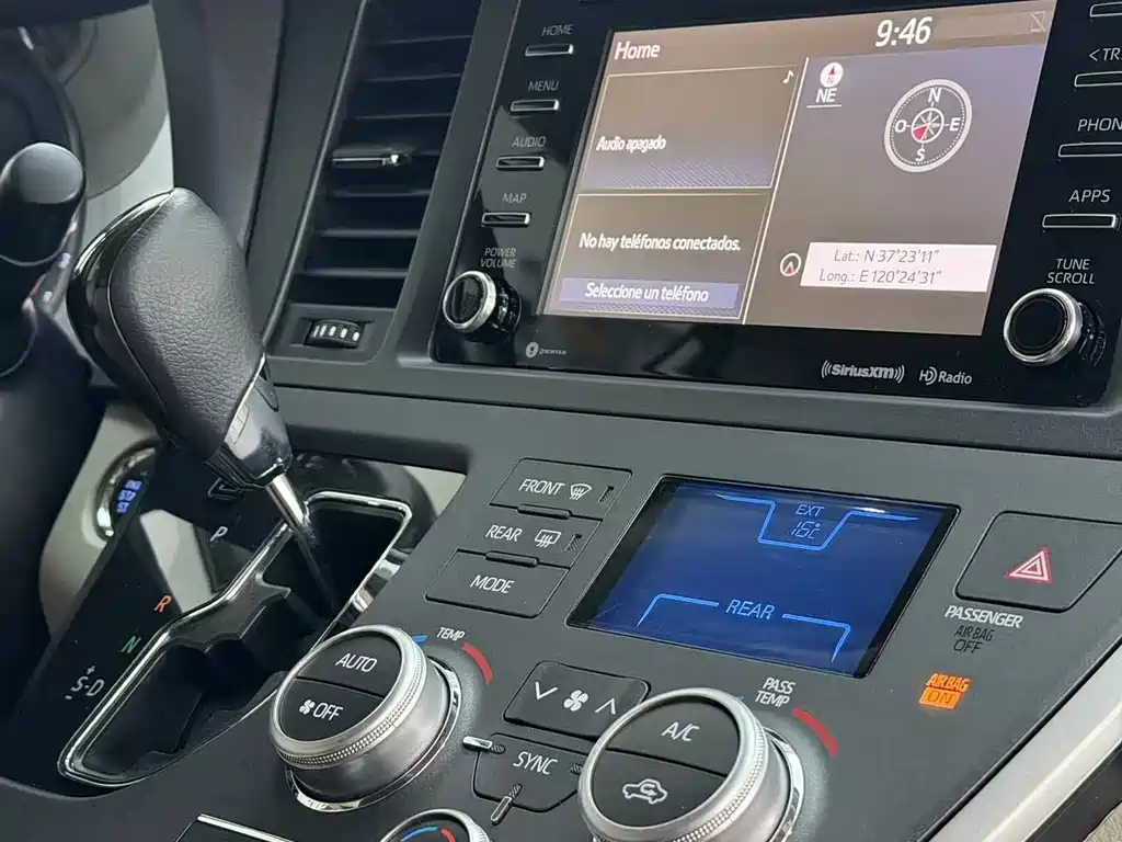 Toyota Sienna — миниатюра 8