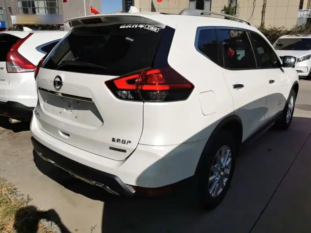 Nissan X-Trail — миниатюра 7