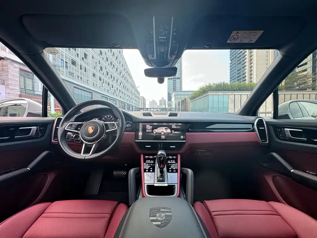 Porsche Cayenne — миниатюра 11