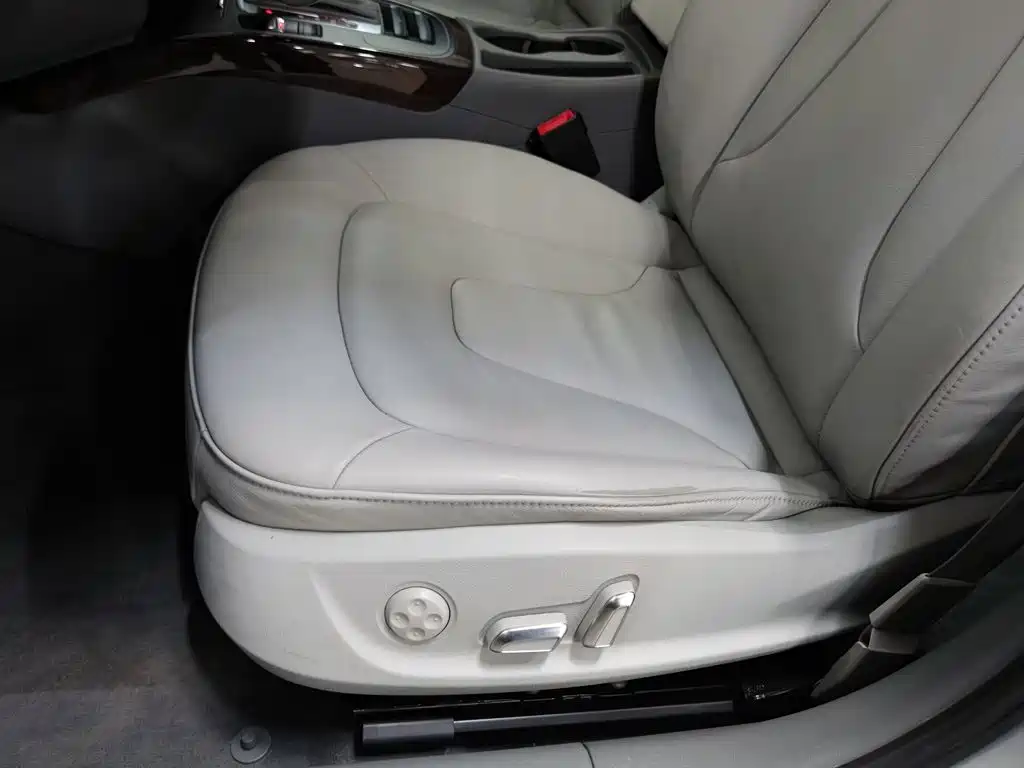 Audi A4L — миниатюра 20