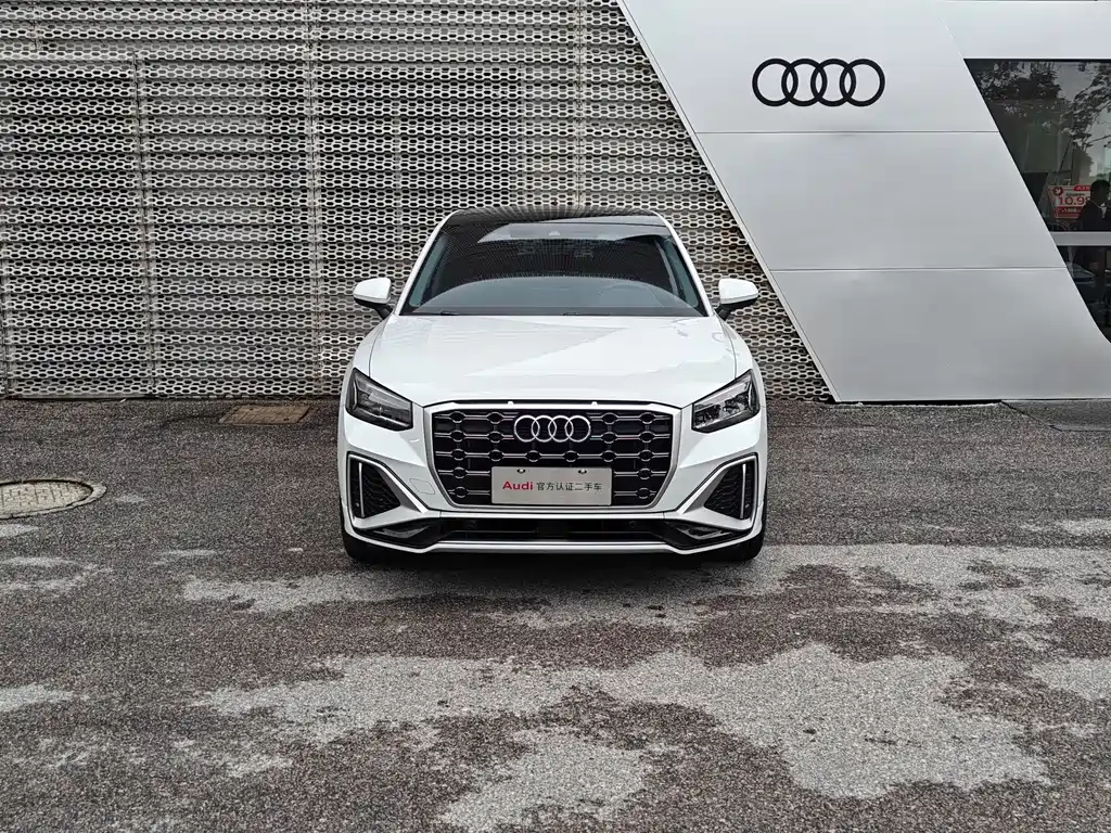 Audi Q2L — миниатюра 2