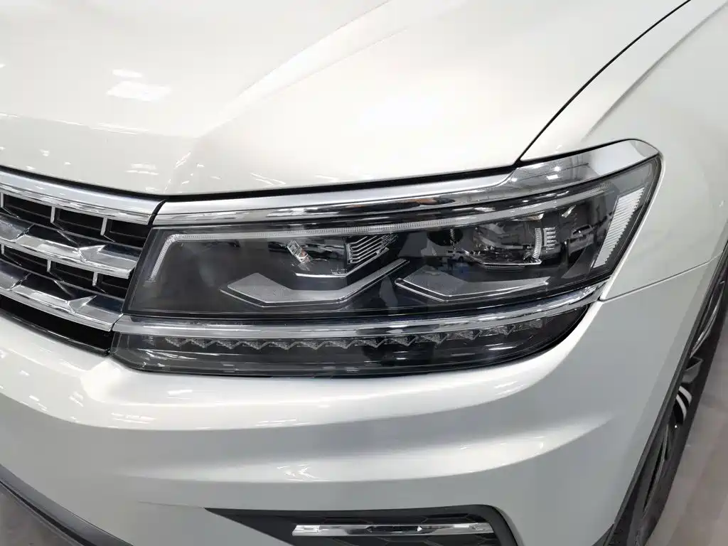 Volkswagen Tiguan L — миниатюра 7
