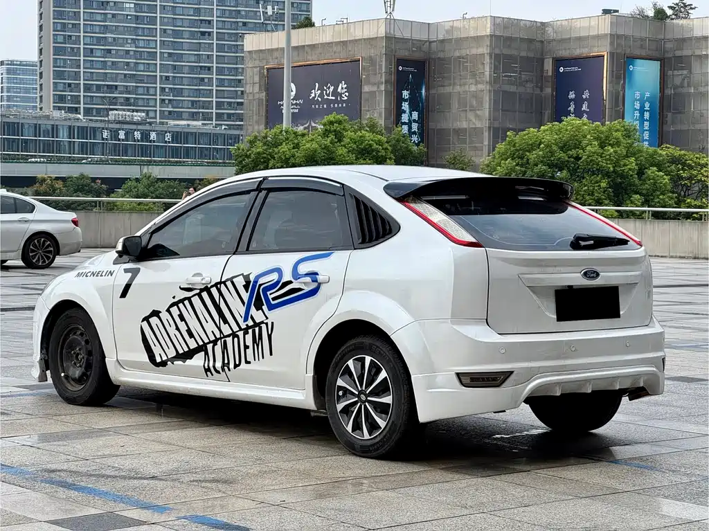 Ford Focus — миниатюра 7