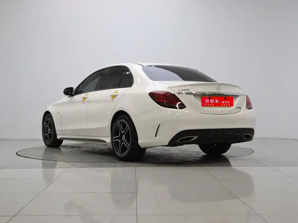 Mercedes-Benz C-Class — миниатюра 6
