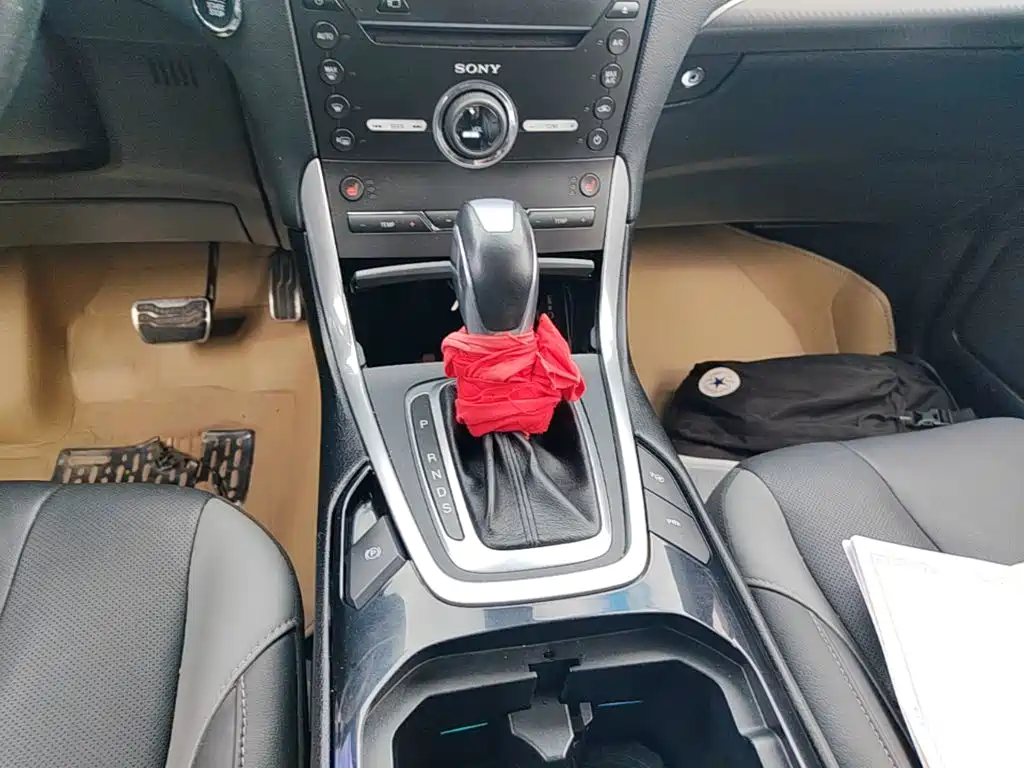 Ford Edge — миниатюра 14